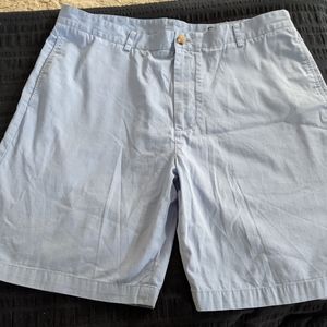 Vineyard Vines shorts